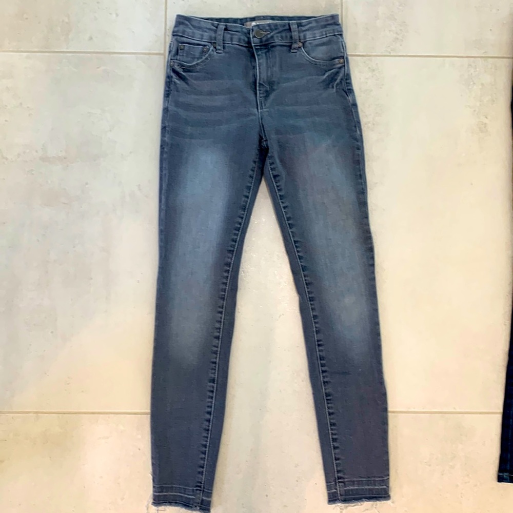 Tractr faded gray jeans